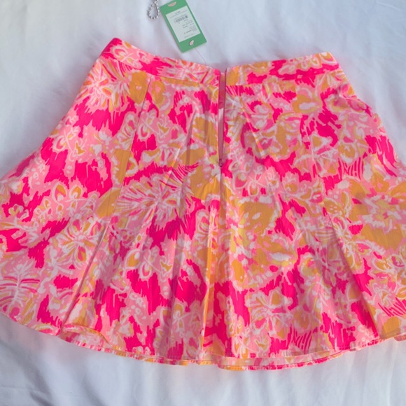 Lilly Pulitzer skirt Sz. 8 NWT! - Picture 2 of 4